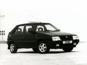 Skoda Favorit Blackline (Type 781) (UK) '1993